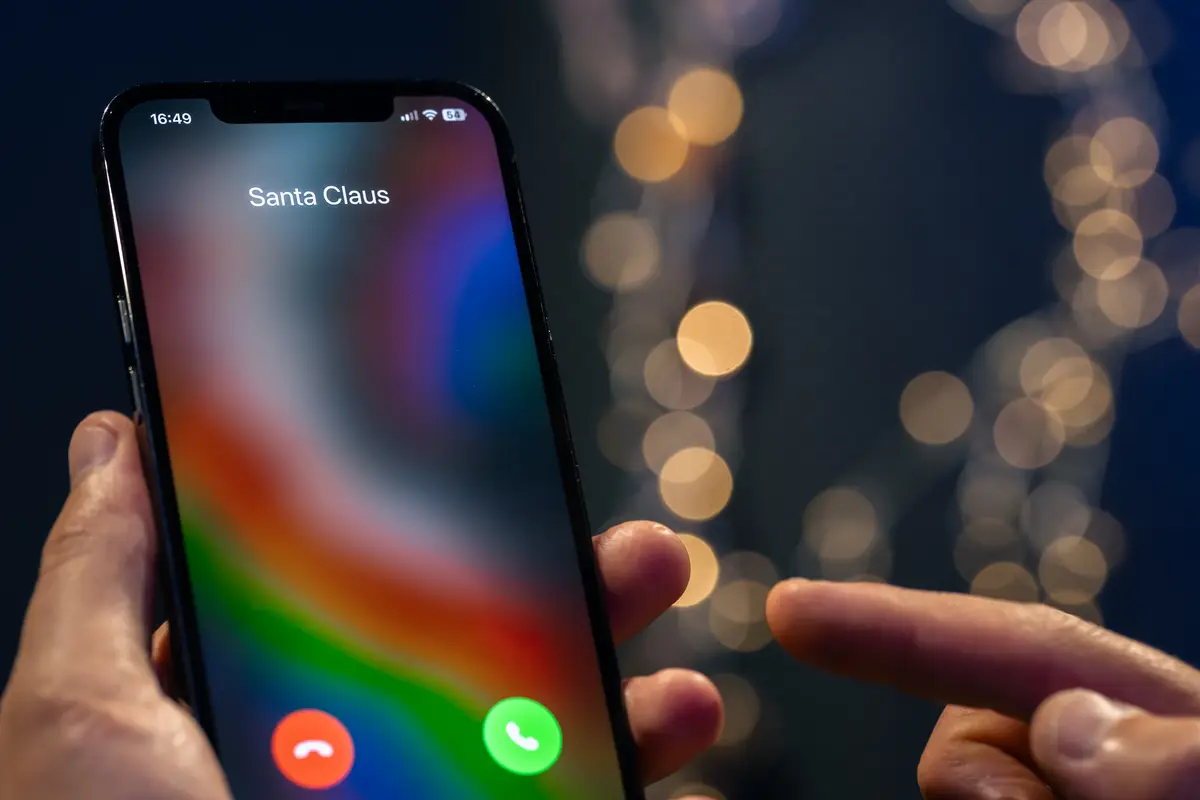 Christmas incoming call screen from santa claus