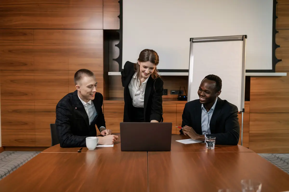 businesspeoplebusinessmeetingbusiness corporate man