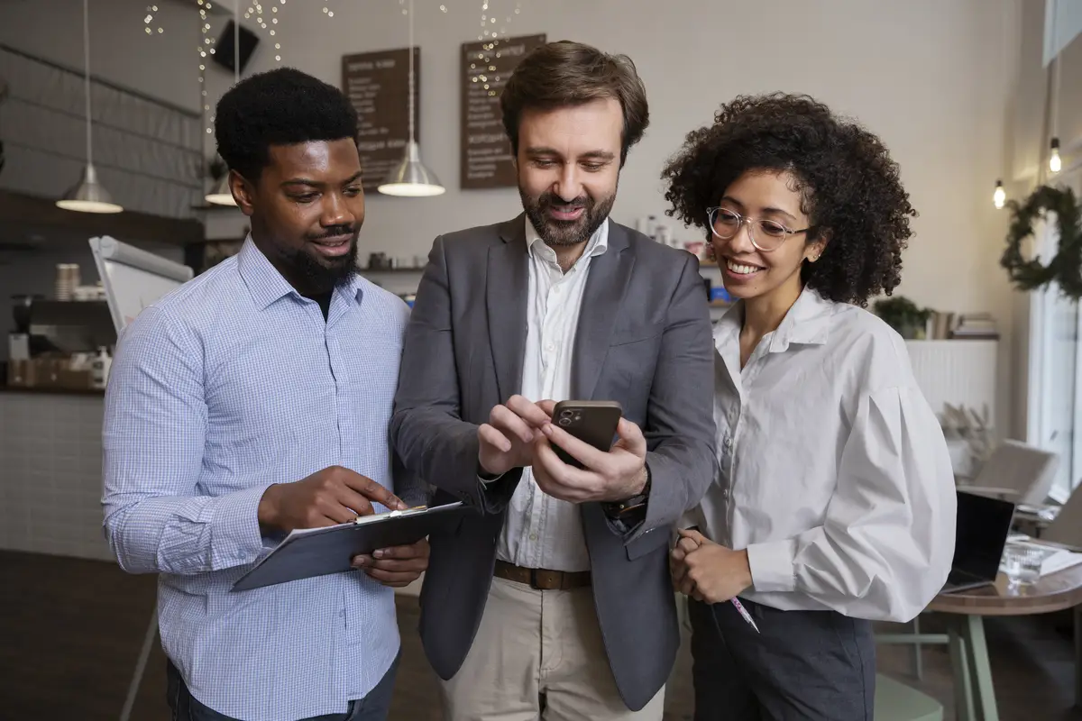 Colleagues working together on project