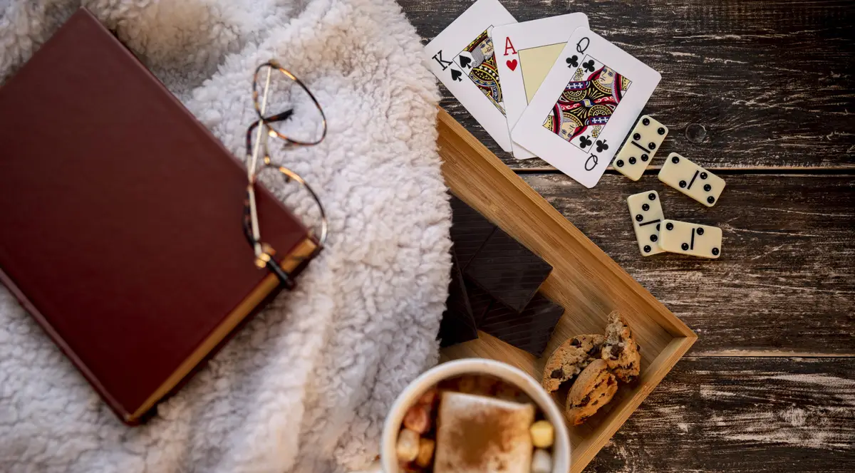 Arrangement of winter hygge elements