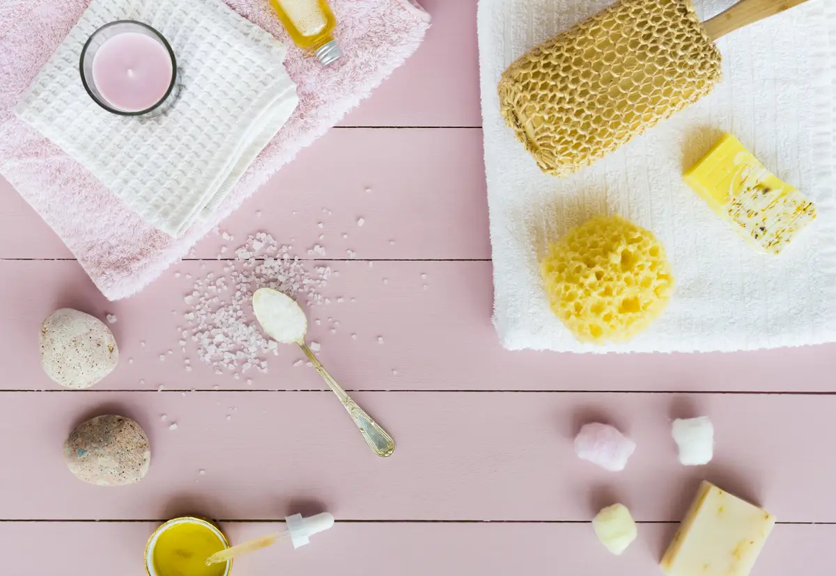 Composition of bathroom or spa objects