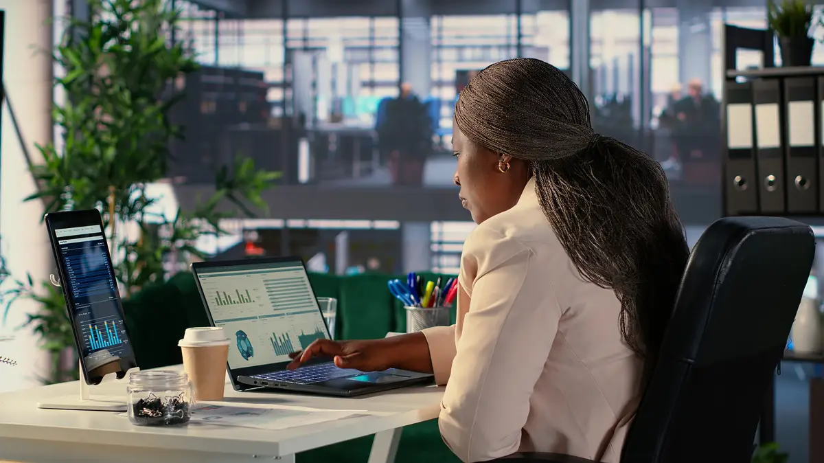 General manager demonstrates her management skills in a global company