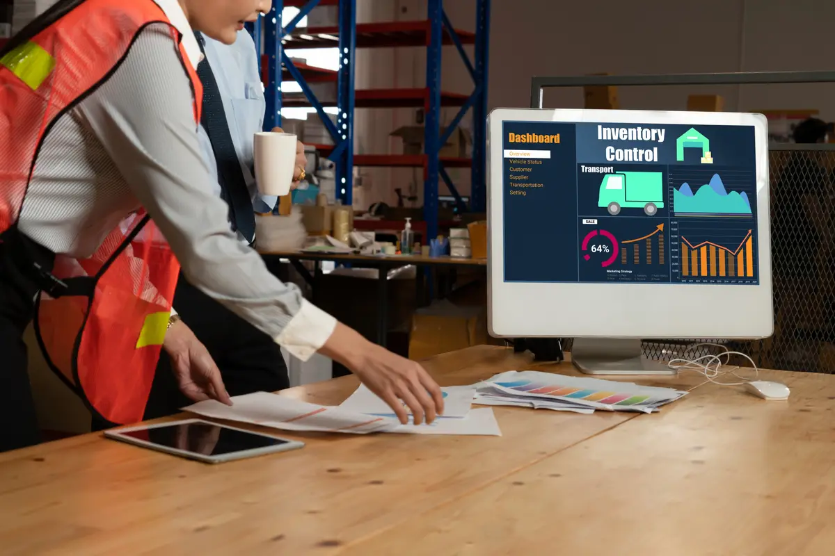 Warehouse management software application in computer for real time monitoring