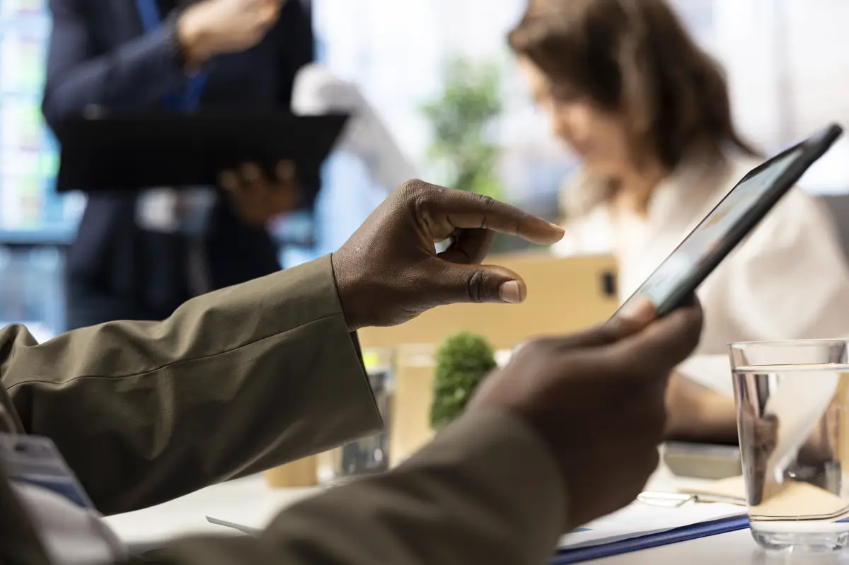 General director meeting to review financial performance and discuss budget