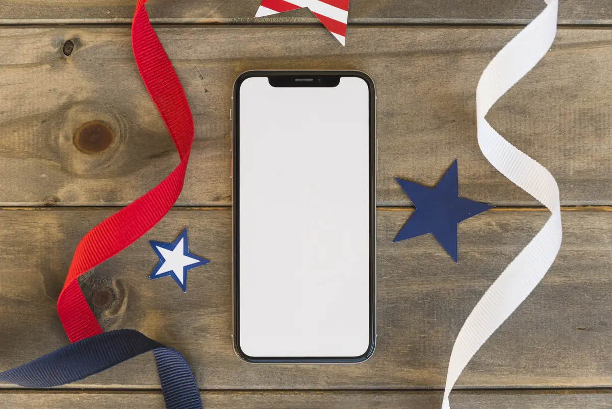 Mobile phone with decorative elements of symbols of America