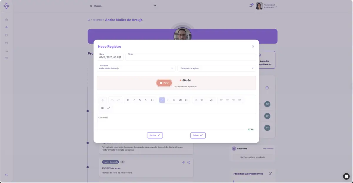 Interface do sistema Mais Terapias exibindo janela para novo registro clínico com opção de gravação de áudio